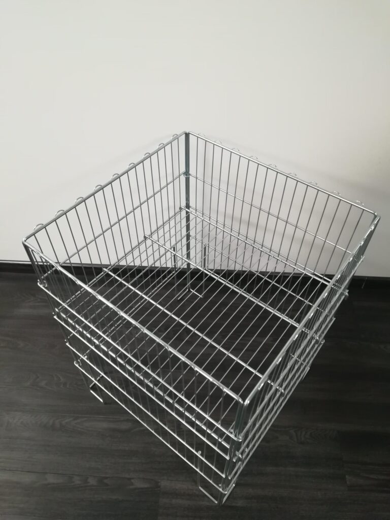 Bancarelle e cesti espositori in filo metallico