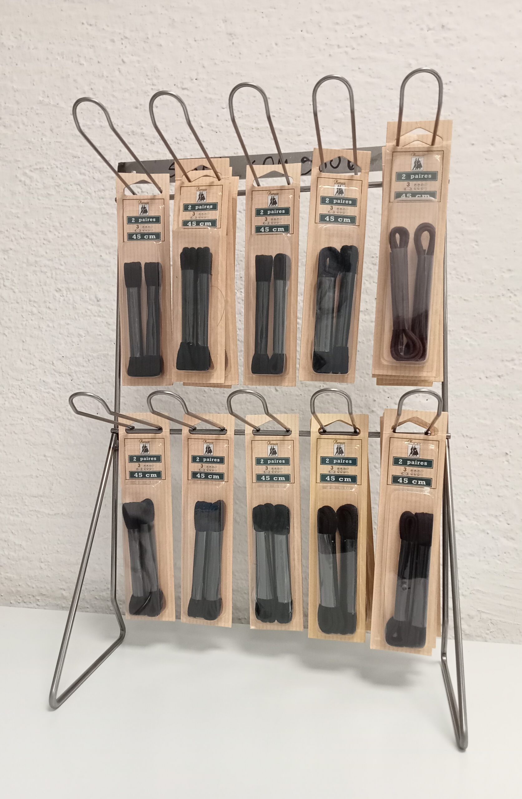 Espositore da banco in filo metallico per blister stringhe