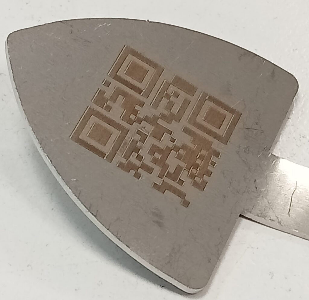 biglietto da visita e gadget in filo metallico e stampa 3D