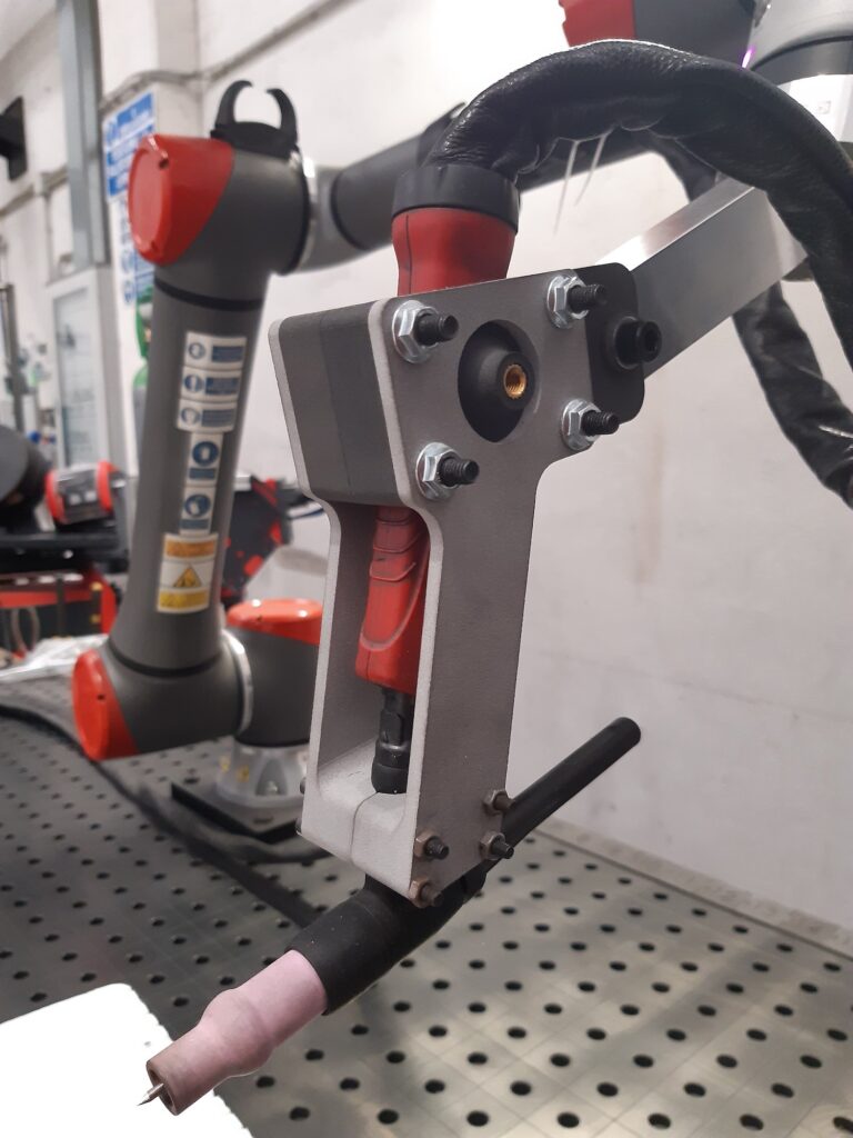Attrezzatura per cobot di saldatura in stampa 3D